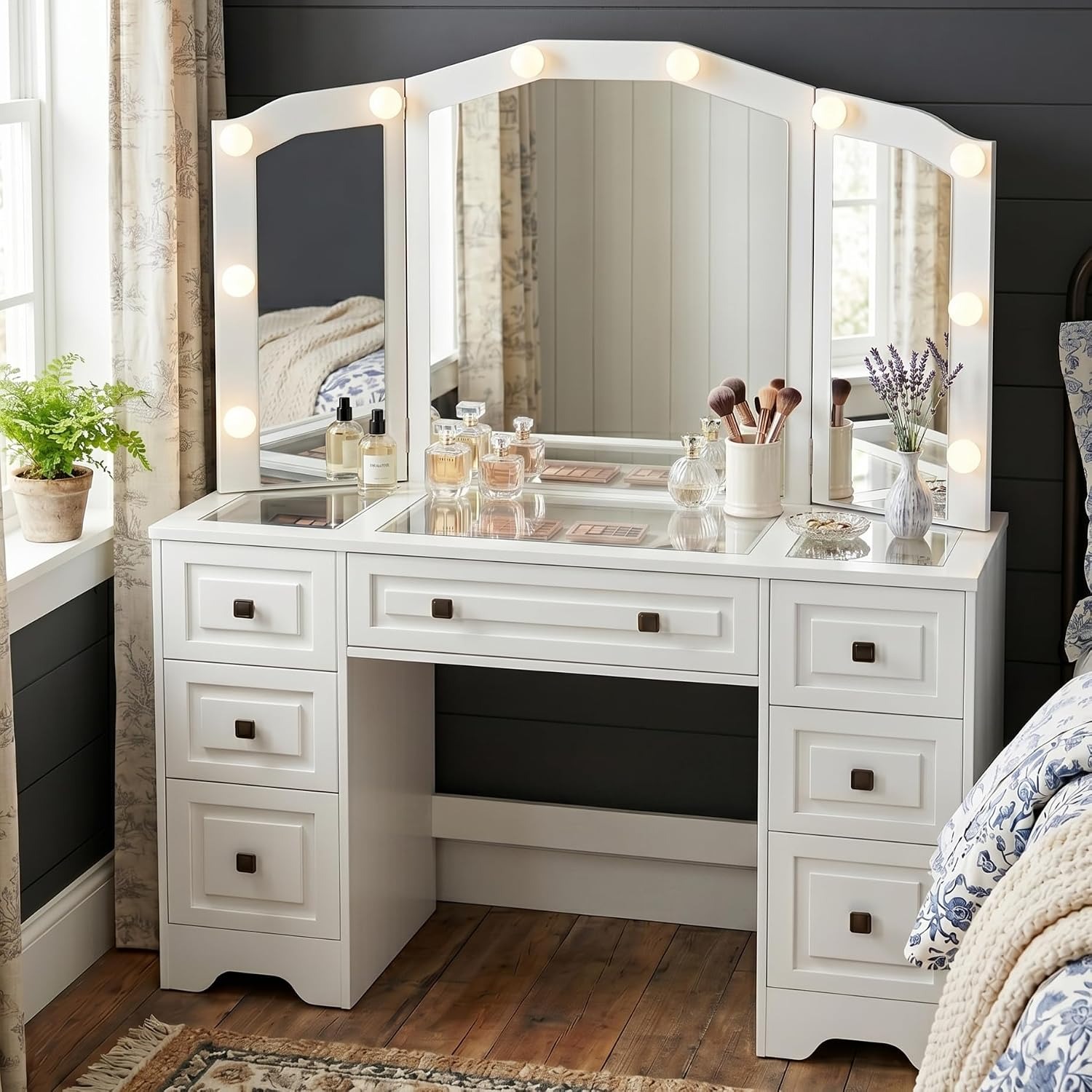 Dressing Table Vanity With Lighted Mirror - Oświetlona toaletka, trzyczęściowe lustro, 5 szuflad,