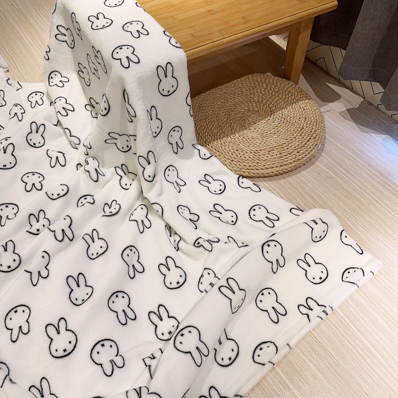 Uroczy kocyk Miffy z flaneli,  – Sofas recenzja i cena