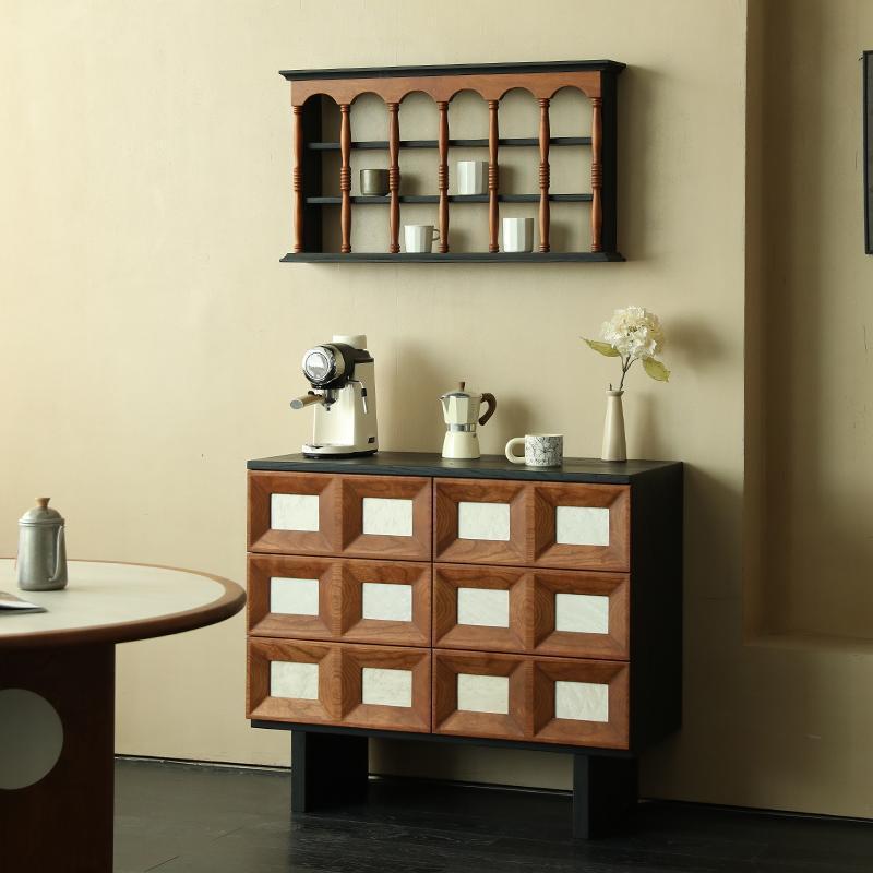 Średniowieczna szafka z sześci – Storage recenzja i cena